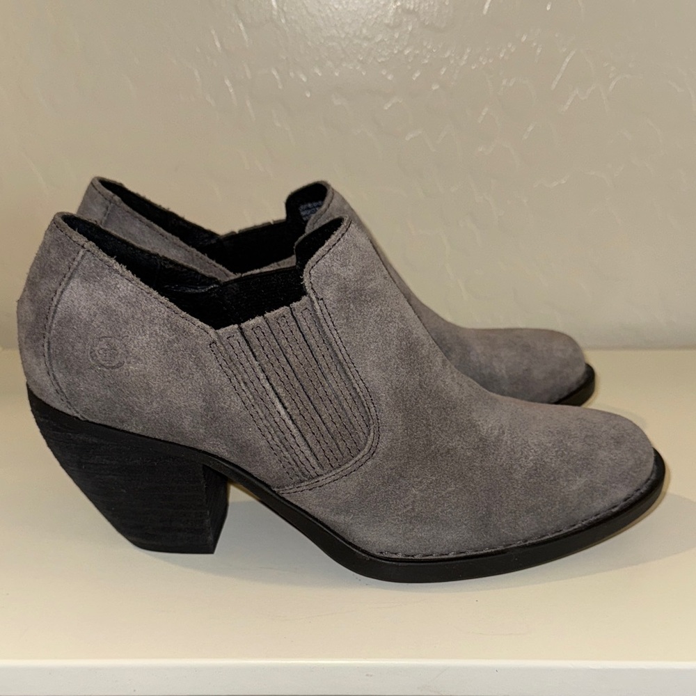 Born Women's Gray Suede Ankle Boots - Picture 5 of 6